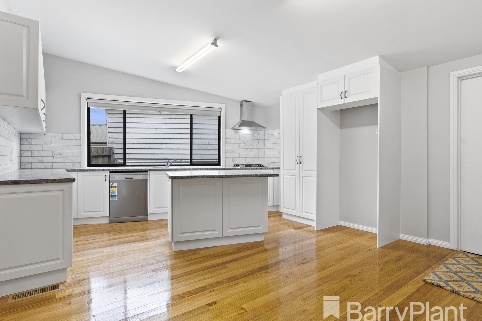 1 Burnbank Street, Lake Wendouree, VIC 3350, Lake Wendouree - Thumbnail 4