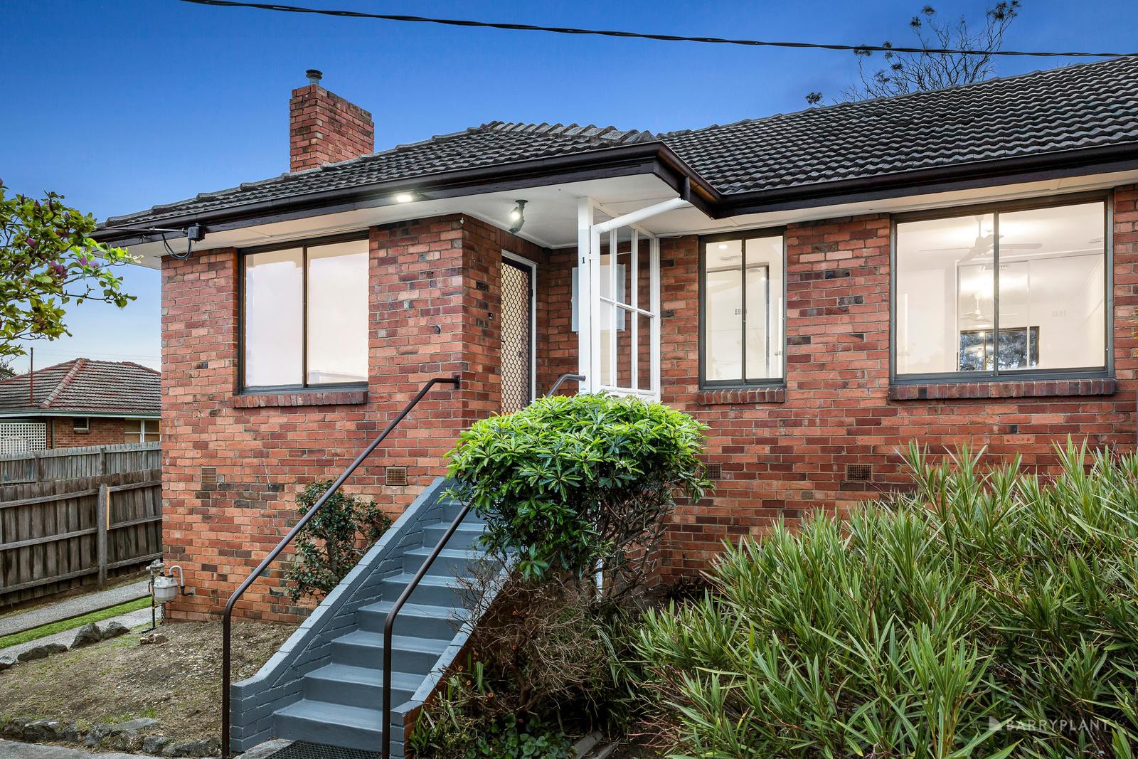1 Burns Court, Heidelberg Heights, VIC 3081 For Sale
