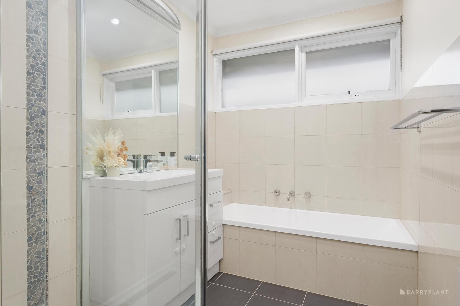 1 Byrne Crescent, Watsonia North, VIC 3087, Watsonia North - Thumbnail 8