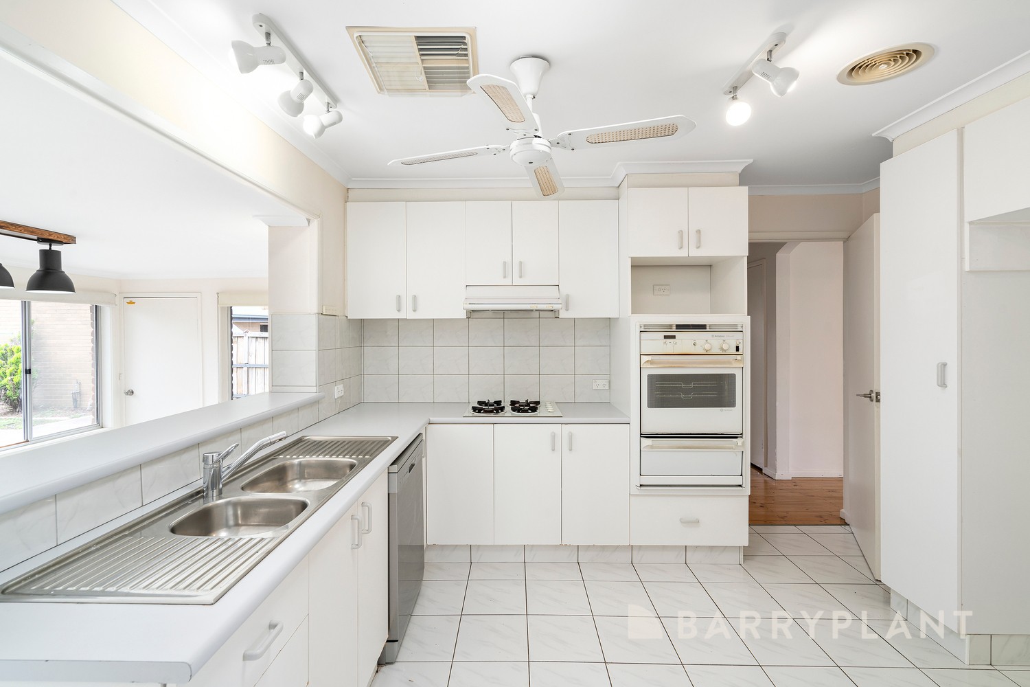 1 Calverton Road, Kealba, VIC 3021, Kealba - Thumbnail 3