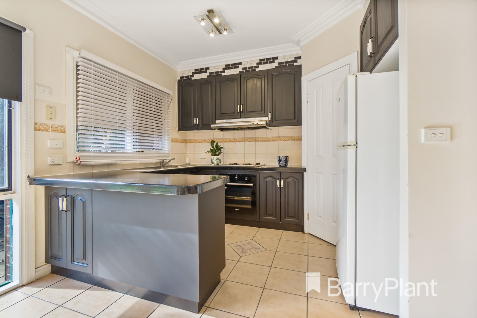 1 Carly Terrace, Werribee, VIC 3030, Werribee - Thumbnail 4
