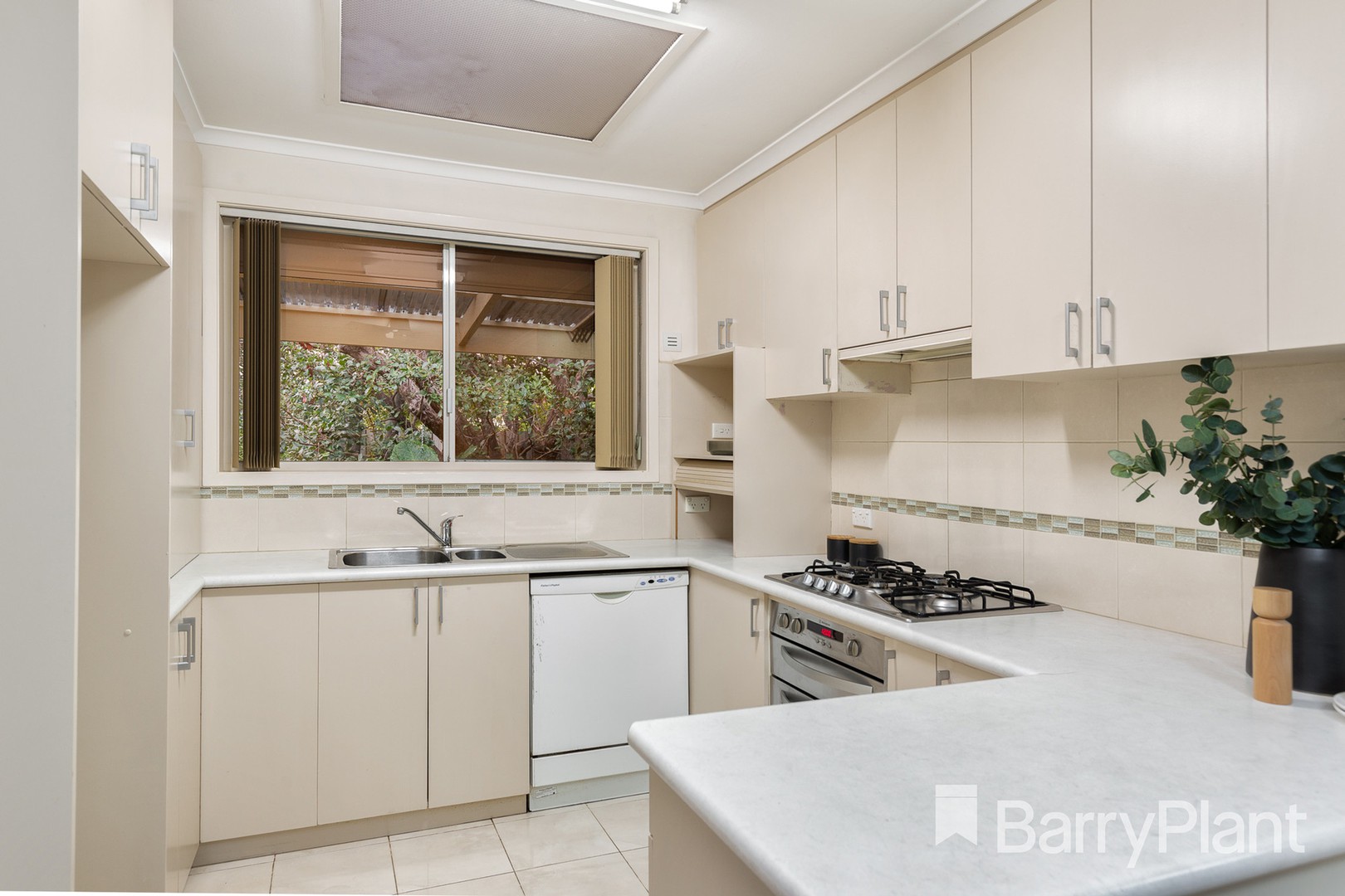 1 Carramar Court, Keysborough, VIC 3173, Keysborough - Thumbnail 7