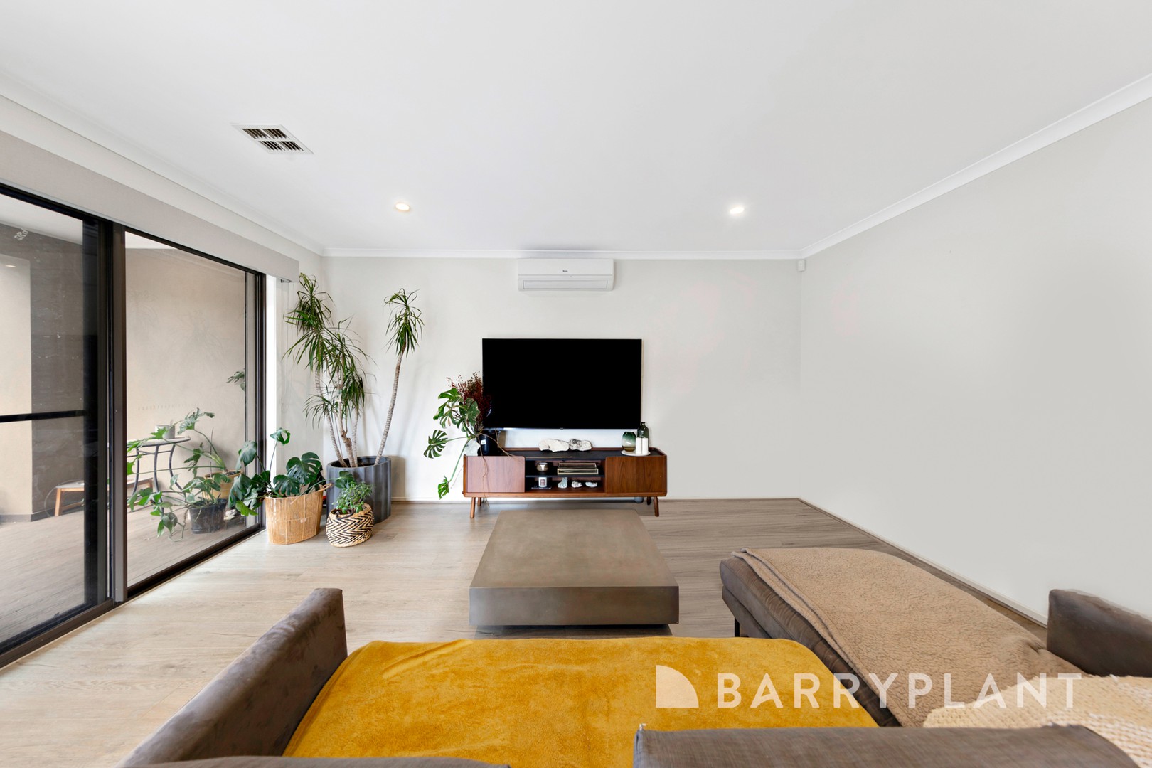 1 Chartwell Crescent, Derrimut, VIC 3026, Derrimut - Thumbnail 5