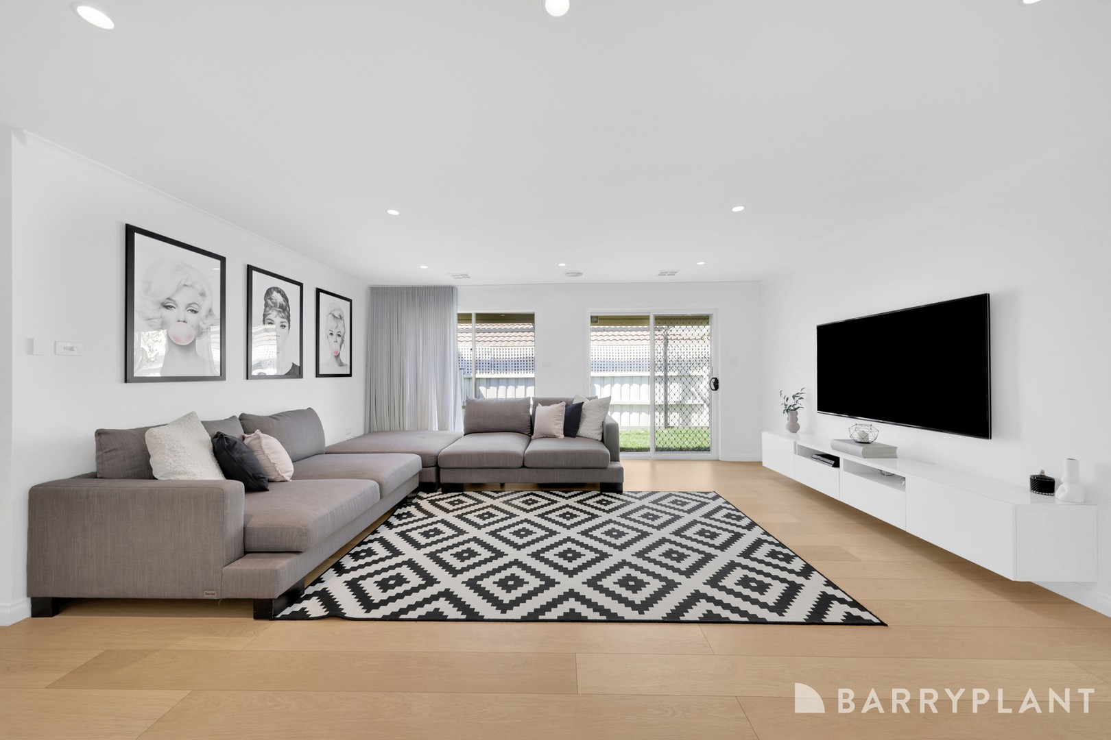 1 Chauvel Place, South Morang, VIC 3752, South Morang - Thumbnail 2