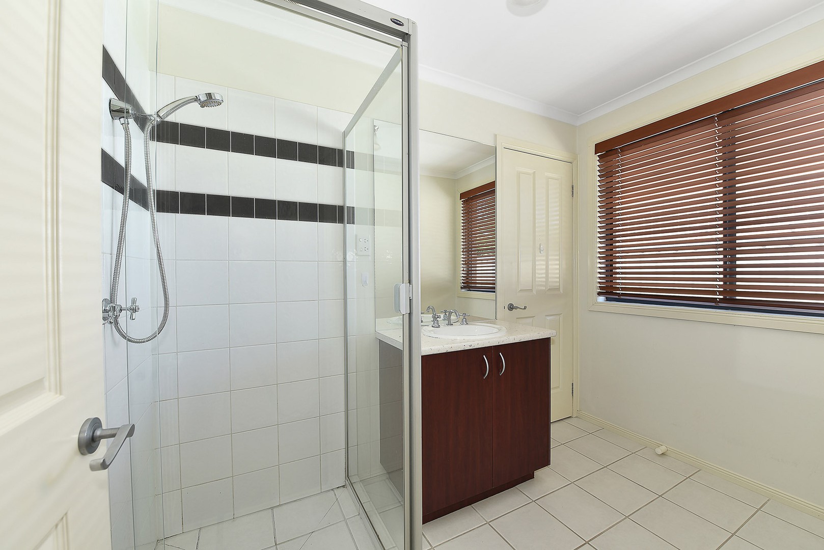 1 Clarian Street, Cairnlea, VIC 3023 - Thumbnail 2 - 01/04/2024