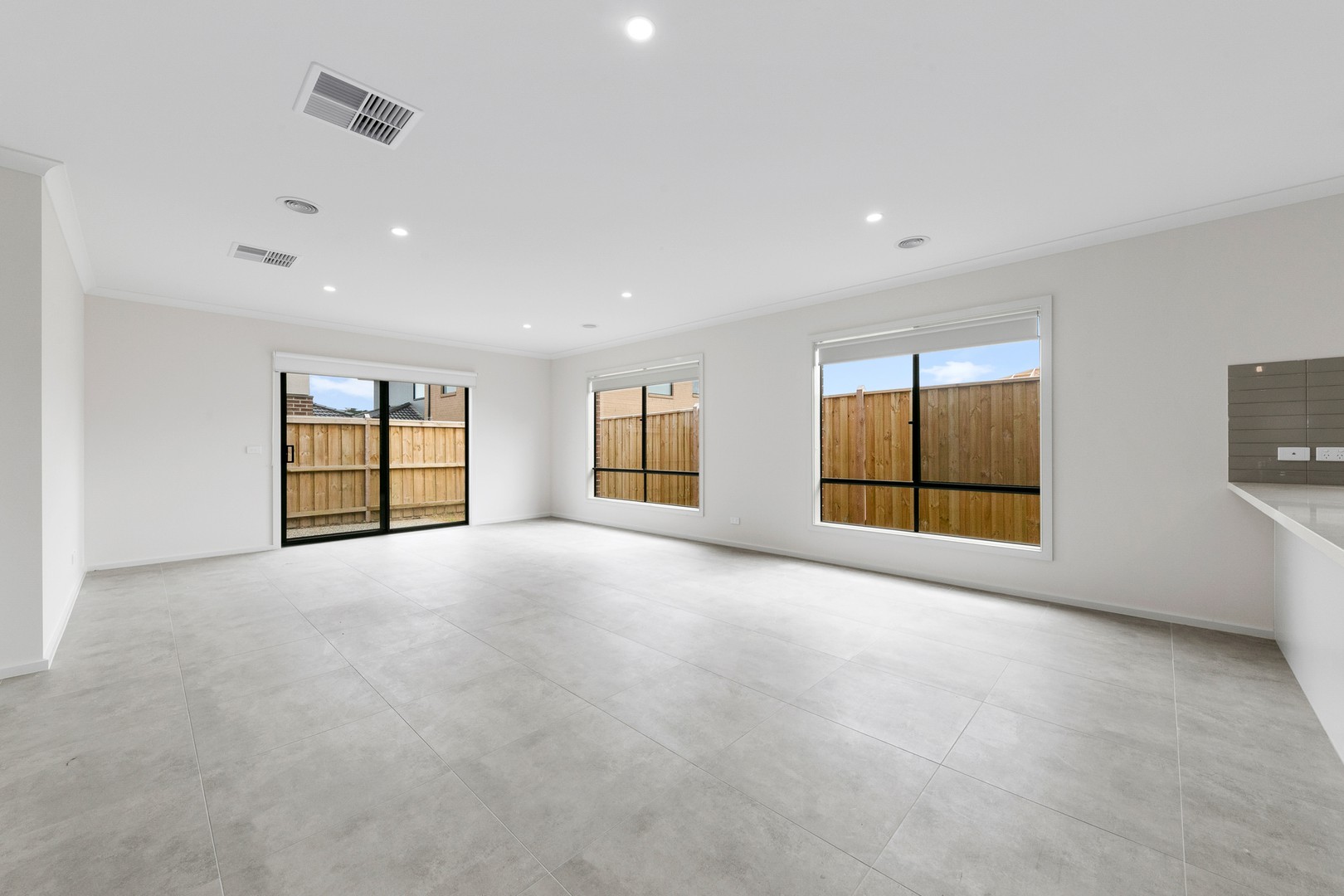 1 Cobain Way, Cranbourne East, VIC 3977, Cranbourne East - Thumbnail 4
