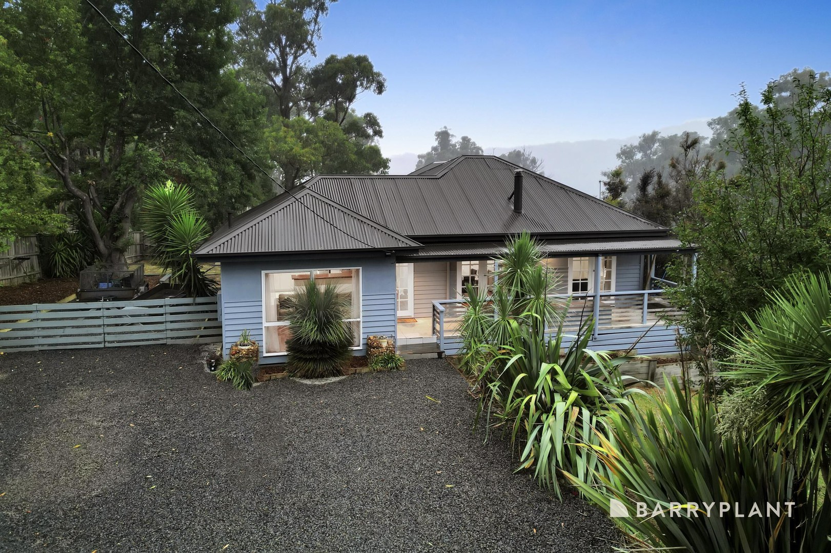 1 Cockatoo Avenue, Cockatoo, VIC 3781 - Thumbnail 2 - 09/04/2024