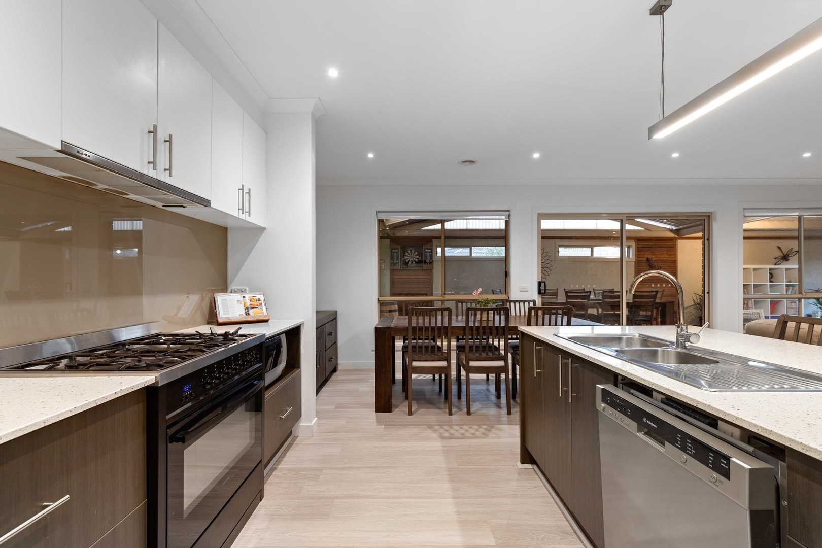 1 Connor Drive, Burnside Heights, VIC 3023, Burnside Heights - Thumbnail 3