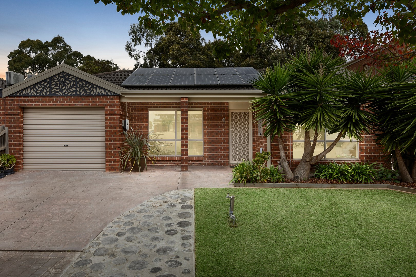 1 Cottage Close, Roxburgh Park, VIC 3064