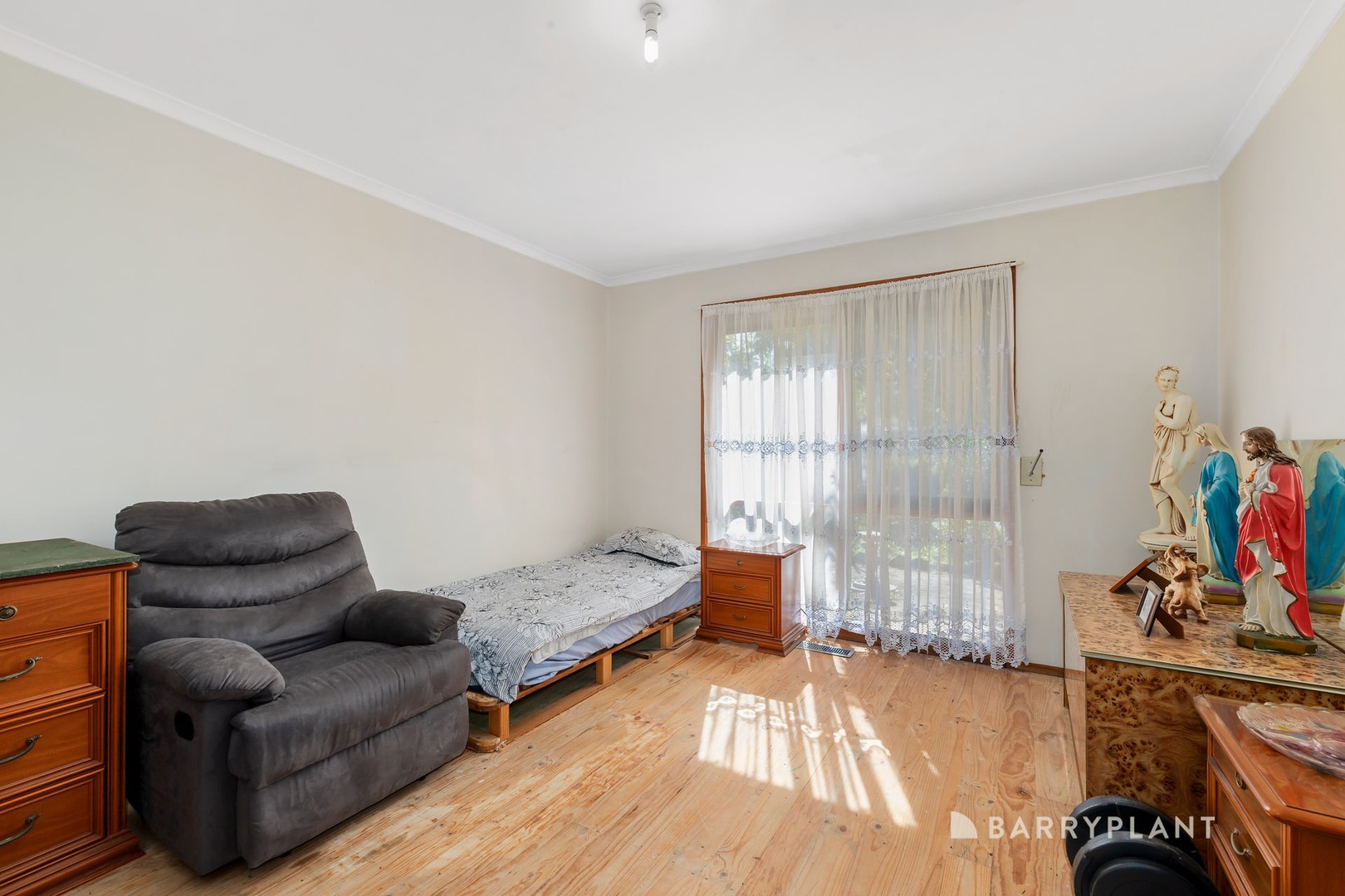 1 Crampton Crescent, Mill Park, VIC 3082, Mill Park - Thumbnail 6