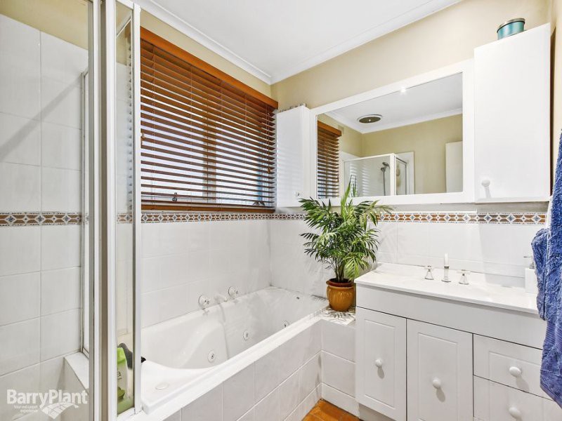 1 Cumberland Crescent, Chirnside Park, VIC 3116, Chirnside Park - Thumbnail 6
