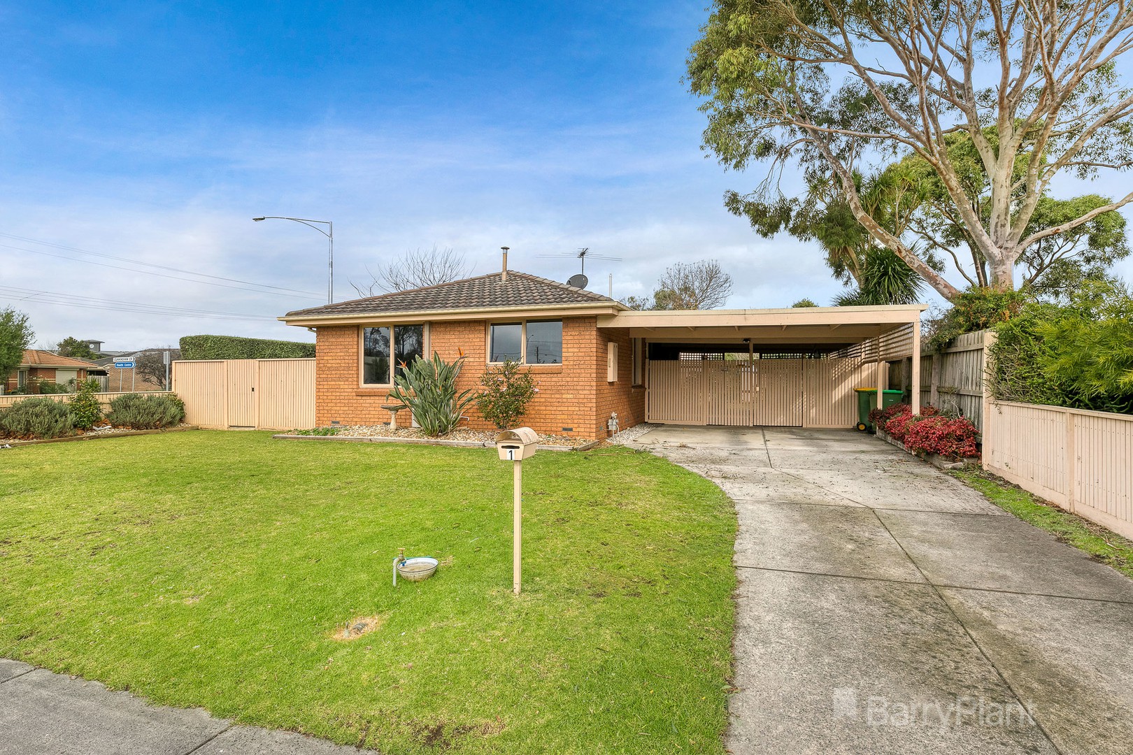 1 Cunningham Crescent, Pakenham, VIC 3810, Pakenham - Thumbnail 2