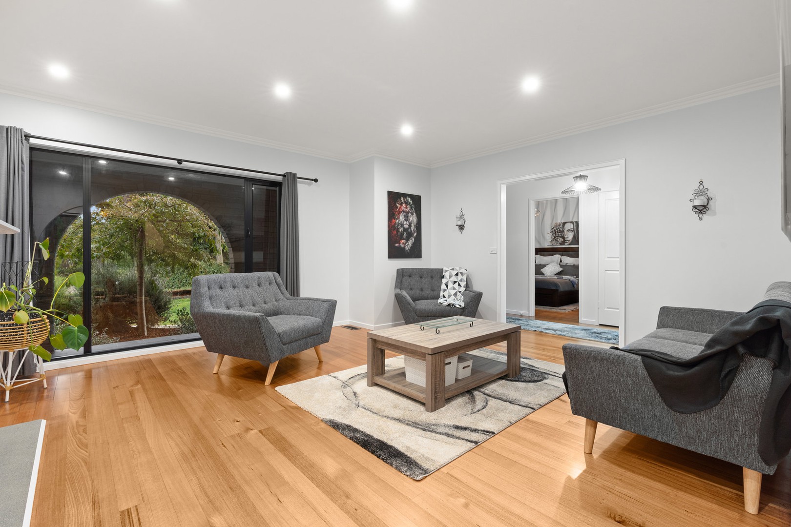 1 Curtis Road, Emerald, VIC 3782 - Thumbnail 2 - 30/04/2025