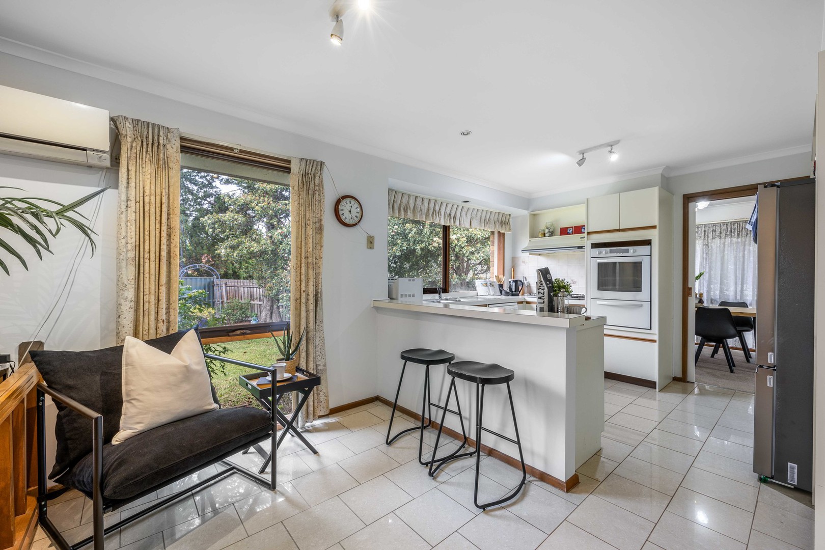 1 Dana Court, Taylors Lakes, VIC 3038, Keilor Lodge - Thumbnail 6