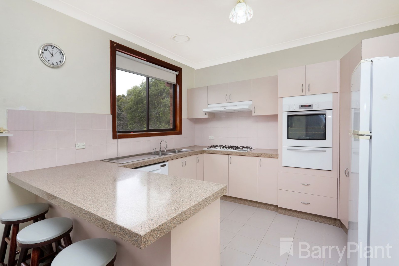 1 Davidson Court, Attwood, VIC 3049, Attwood - Thumbnail 5