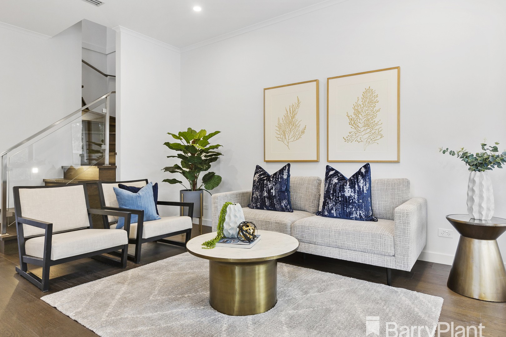 1 Driftwood Drive, Glen Waverley, VIC 3150 - Thumbnail 2 - 18/07/2022