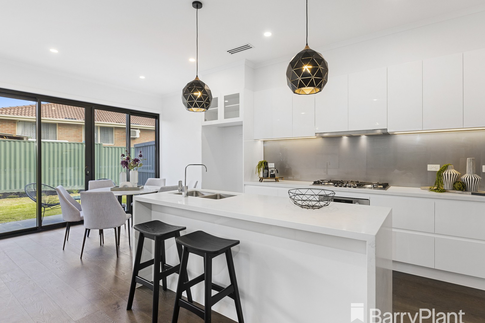 1 Driftwood Drive, Glen Waverley, VIC 3150, Glen Waverley - Thumbnail 3