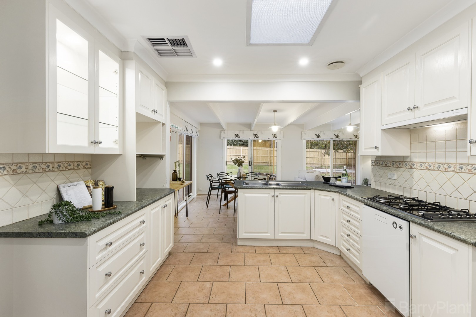 1 Dyffryn Court, Kilsyth, VIC 3137, Kilsyth - Thumbnail 6