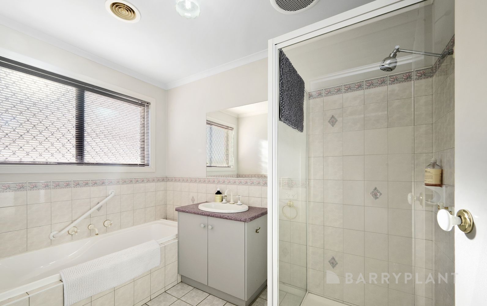 1 Ealing Avenue, Wendouree, VIC 3355, Wendouree - Thumbnail 6
