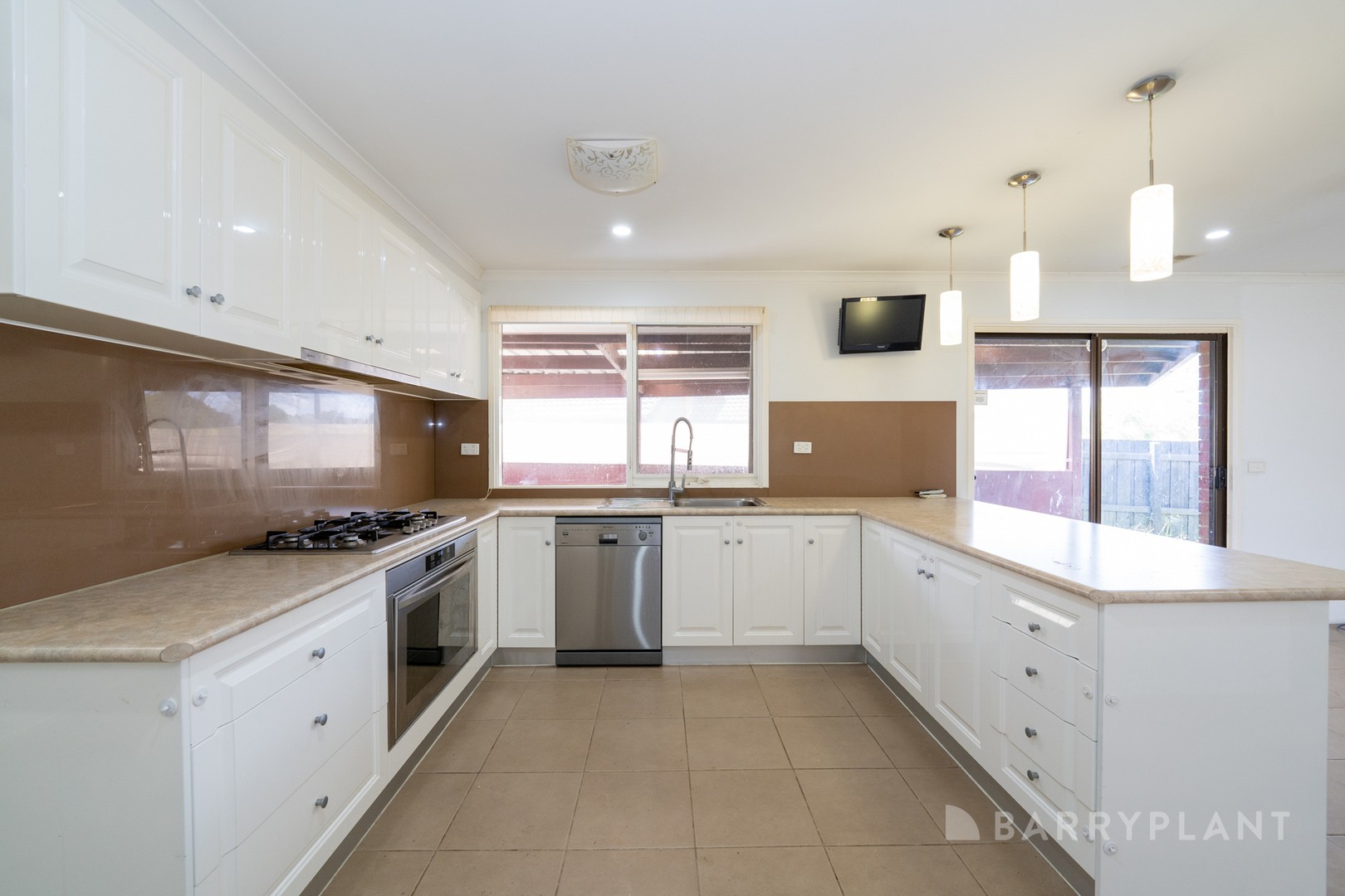 1 Ealing Close, Craigieburn, VIC 3064, Craigieburn - Thumbnail 4