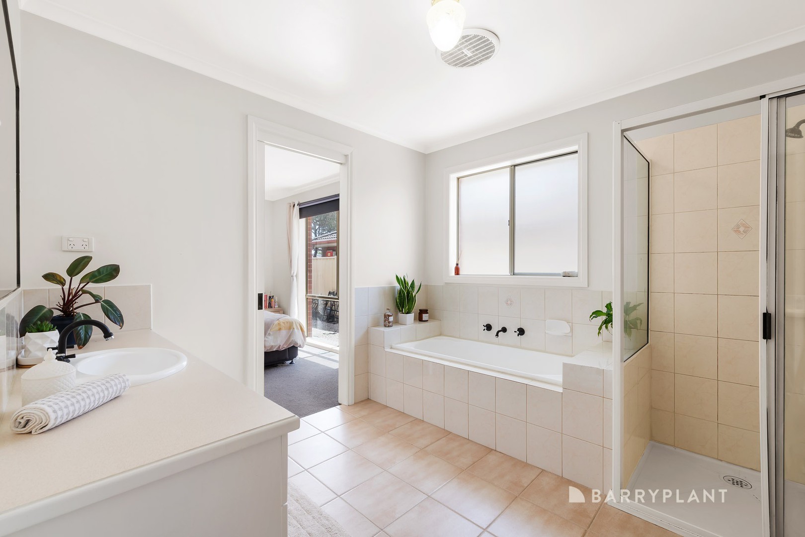 1 Eccles Close, Mill Park, VIC 3082, Mill Park - Thumbnail 7