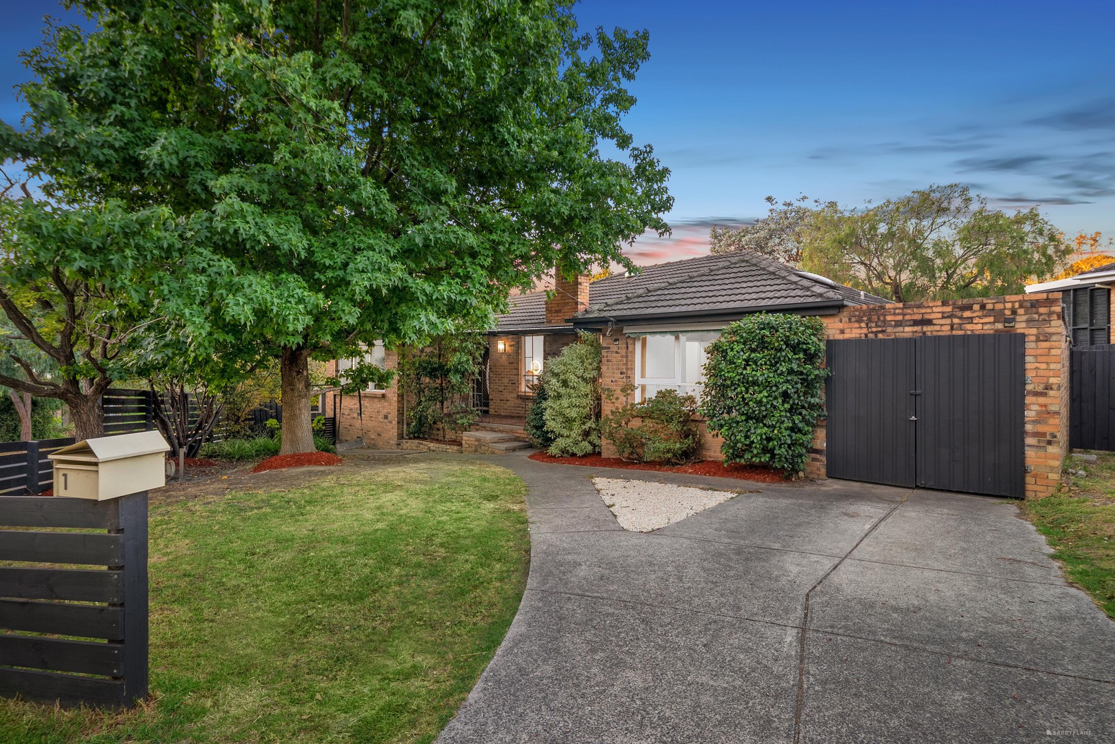 1 Edgerton RoadMitcham, vic 3132