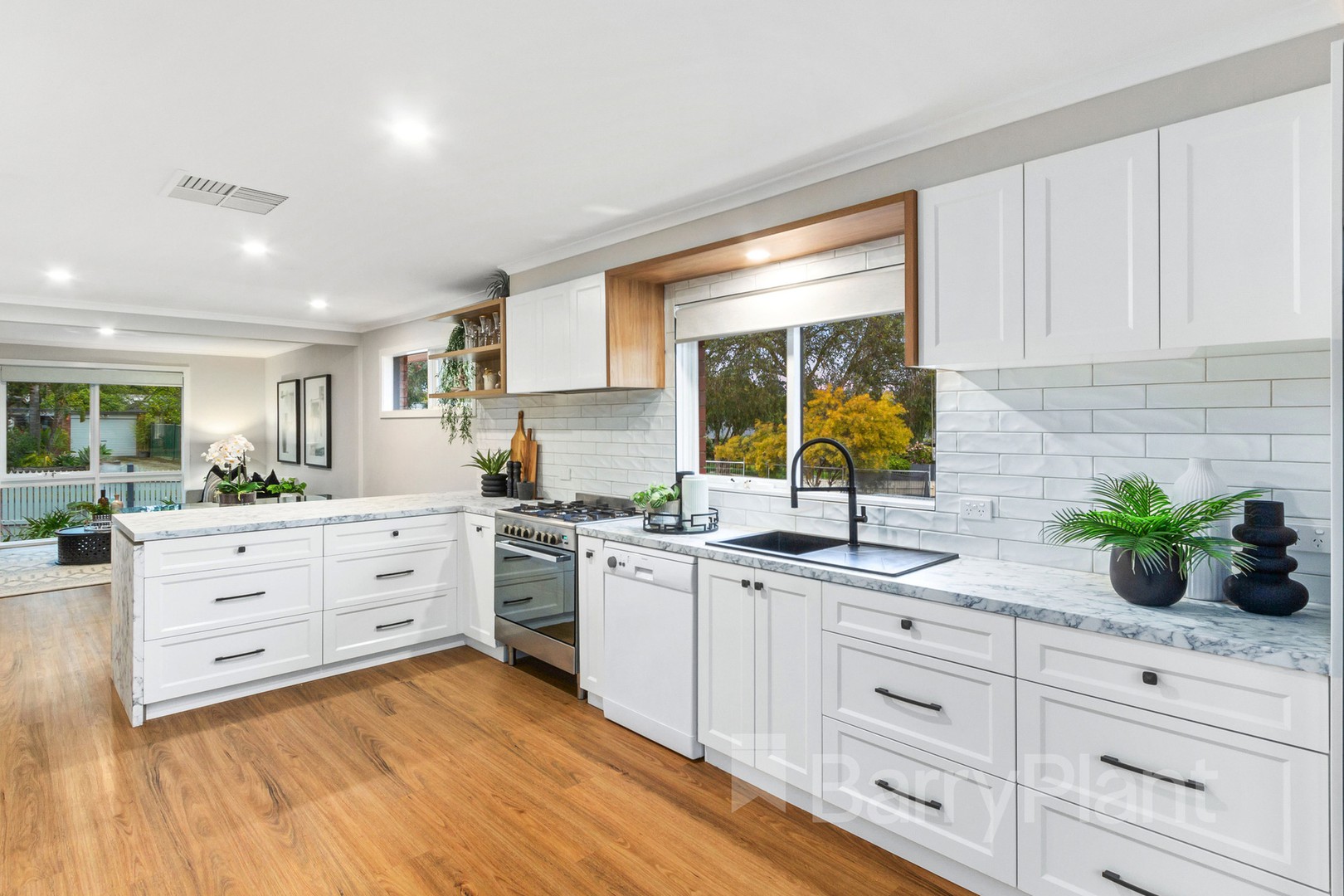 1 Ensign Close, Wantirna, VIC 3152, Wantirna - Thumbnail 3