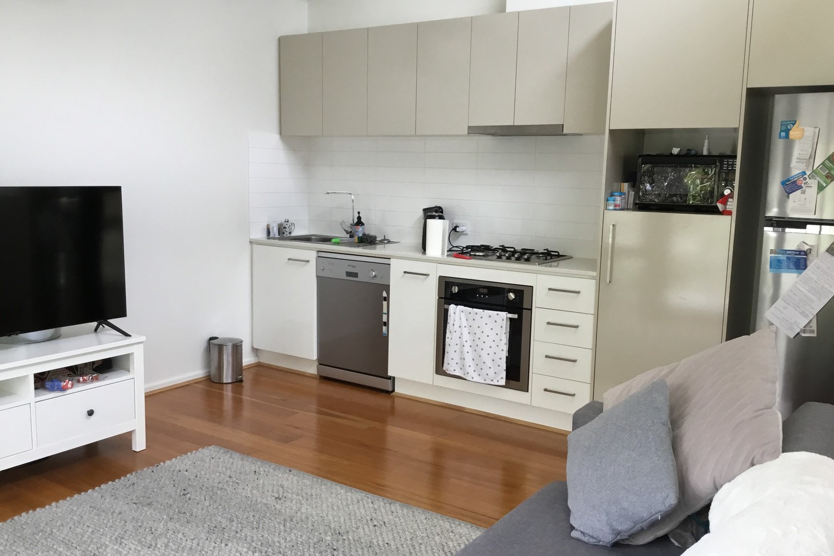 1 Erinvale Close, Mooroolbark, VIC 3138, Mooroolbark - Thumbnail 4