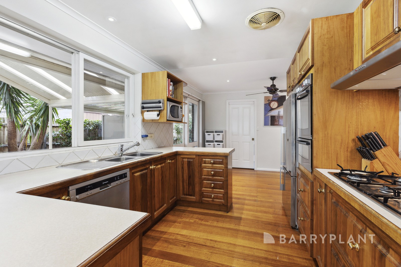 1 Exeter Court, Wheelers Hill, VIC 3150, Wheelers Hill - Thumbnail 3