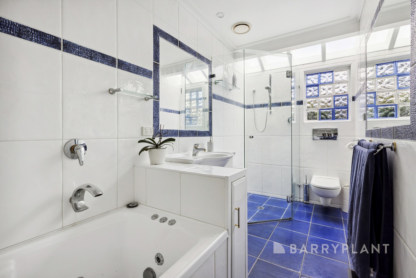 1 Exeter Court, Wheelers Hill, VIC 3150, Wheelers Hill - Thumbnail 6