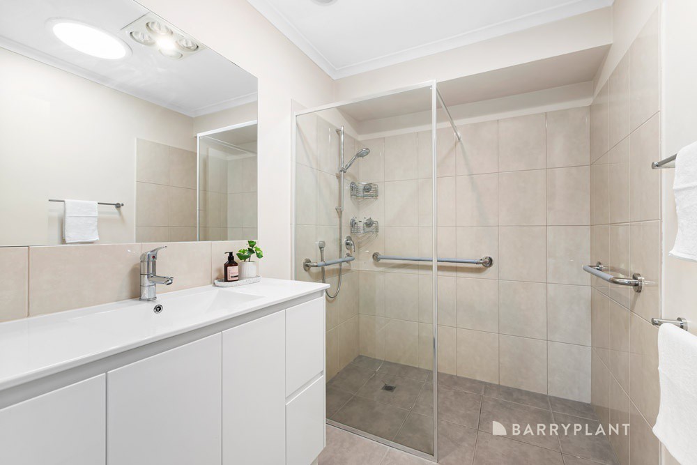 1 Fairwyn Close, Mill Park, VIC 3082, Mill Park - Thumbnail 7