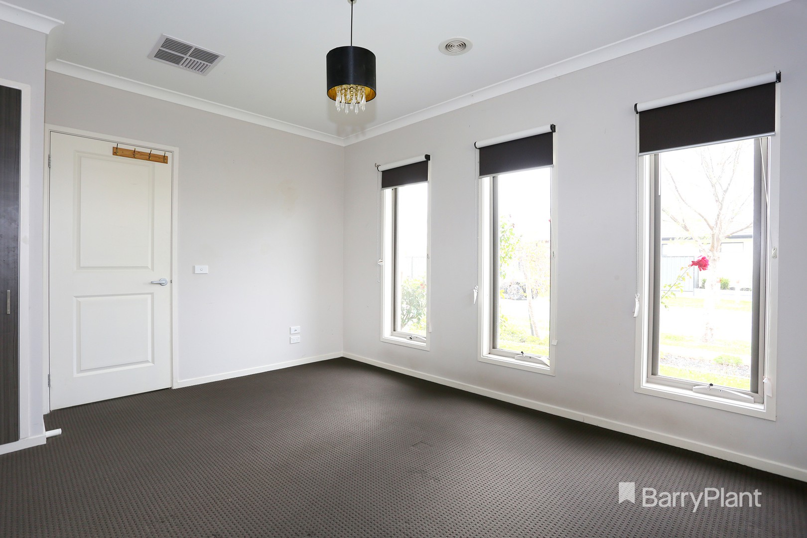 1 Fazeley Close, Clyde North, VIC 3978, Clyde North - Thumbnail 7