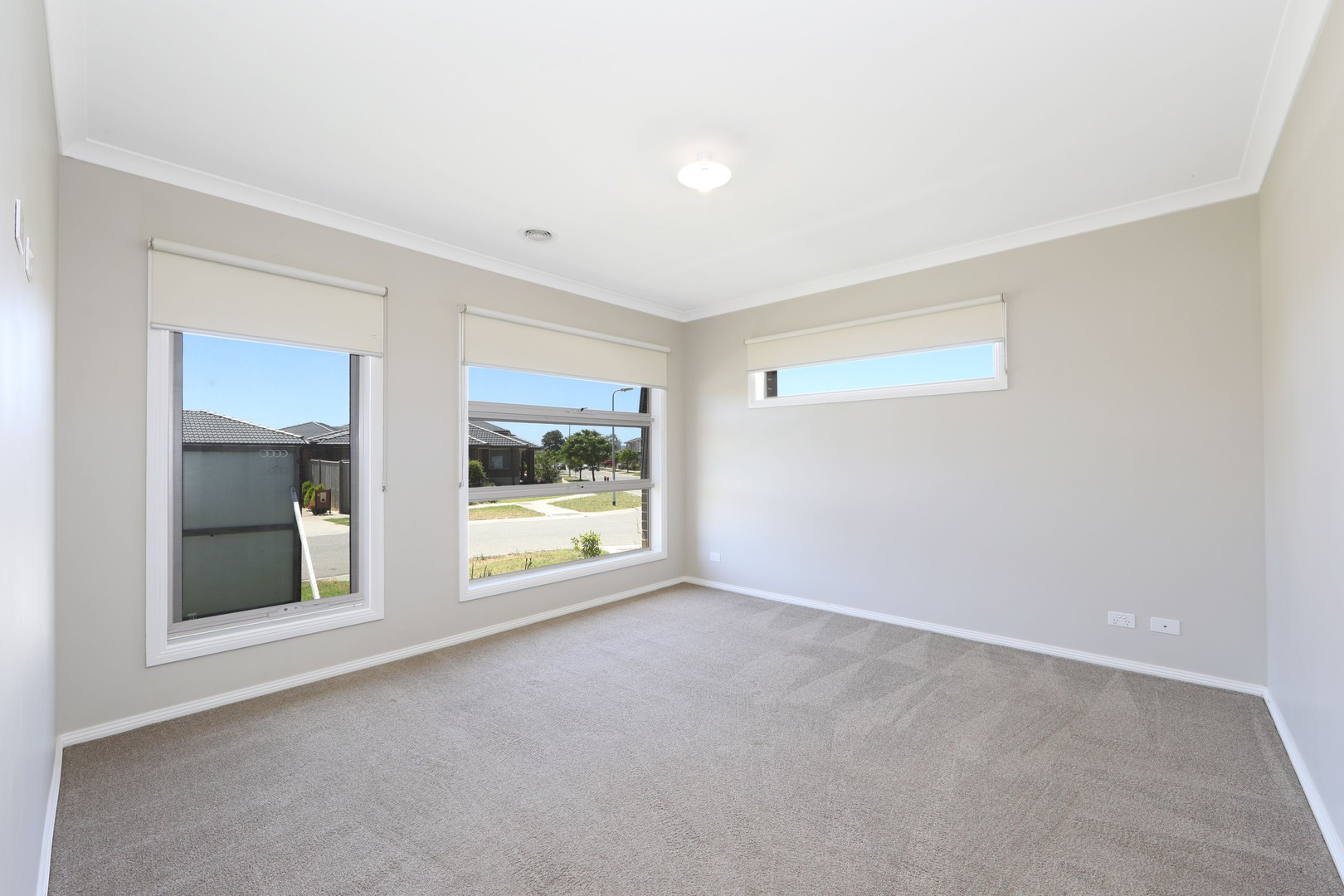 1 Fellowship Street, Clyde North, VIC 3978 - Thumbnail 1 - 16/12/2021