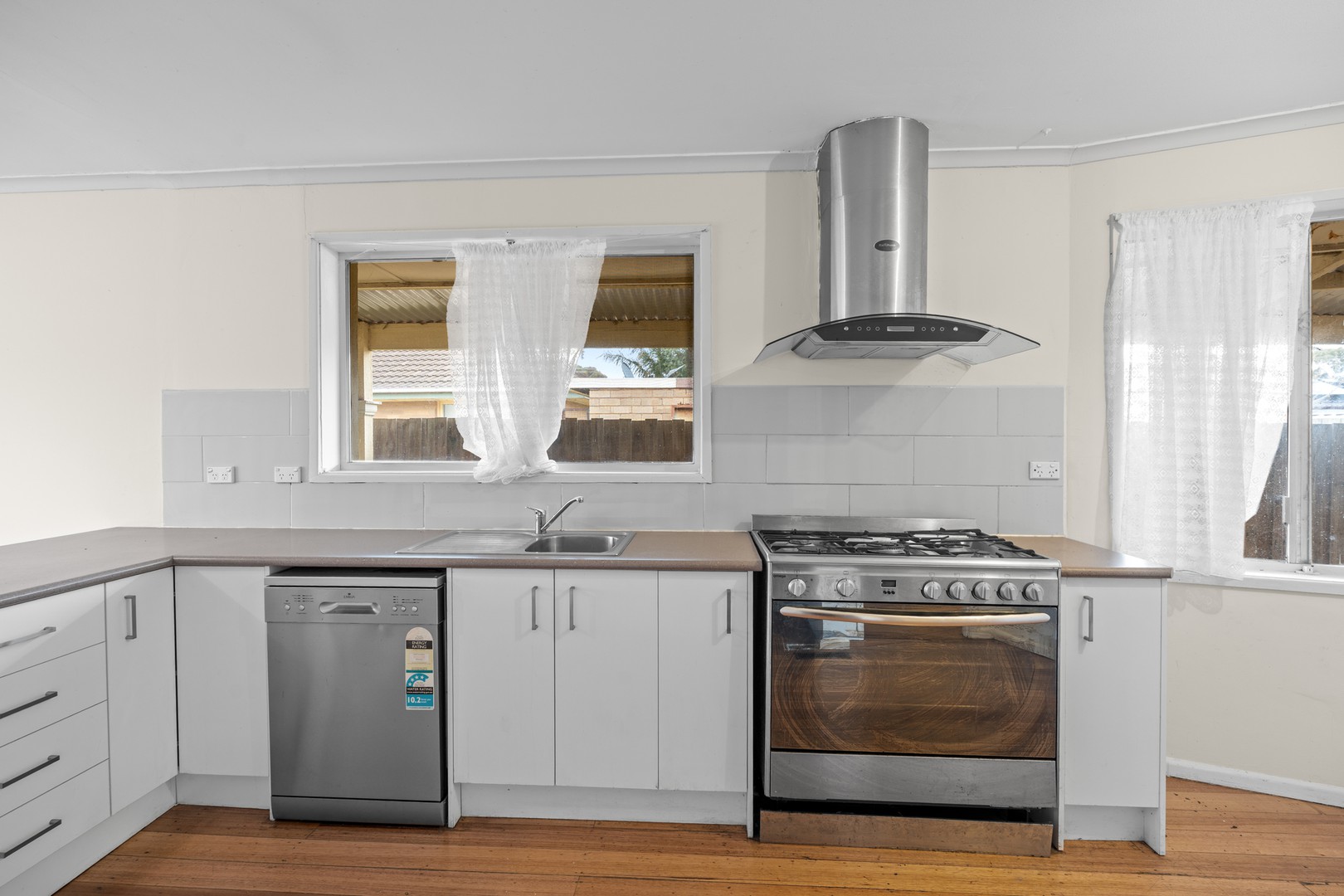 1 Francis Street, Melton South, VIC 3338 - Thumbnail 1 - 28/07/2025