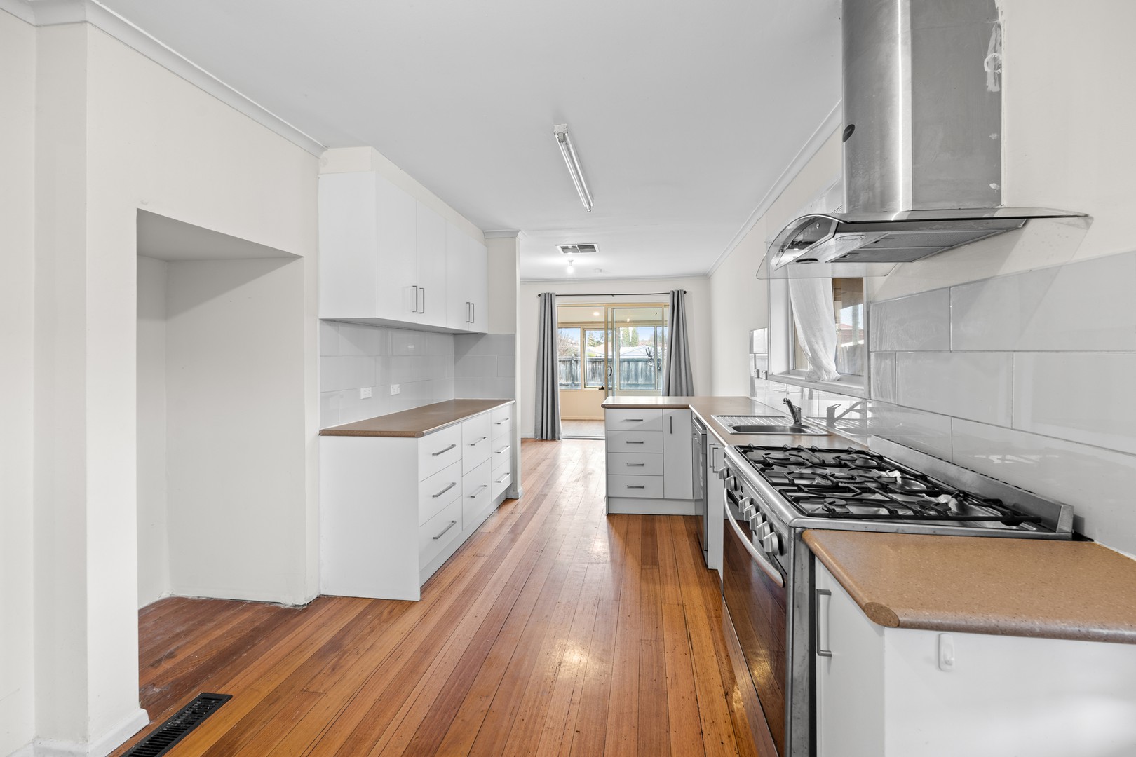 1 Francis Street, Melton South, VIC 3338, Melton South - Thumbnail 4
