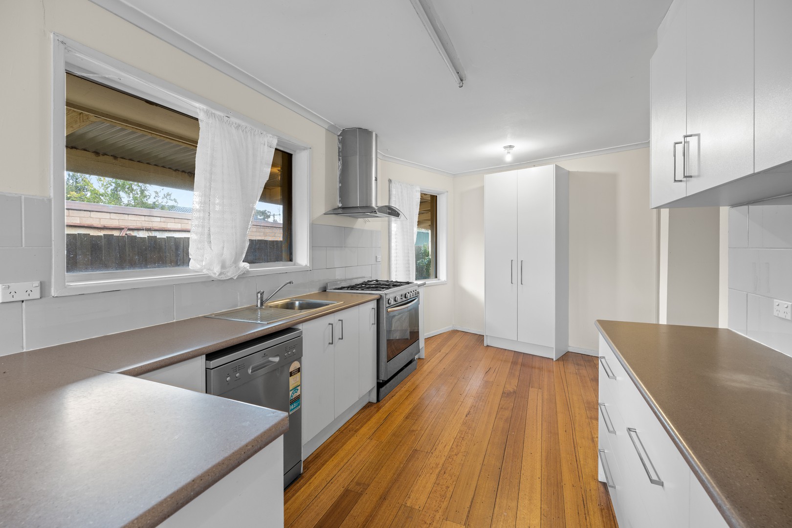 1 Francis Street, Melton South, VIC 3338, Melton South - Thumbnail 6
