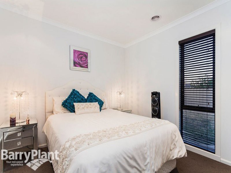 1 Frankie Way, Point Cook, VIC 3030, Point Cook - Thumbnail 2
