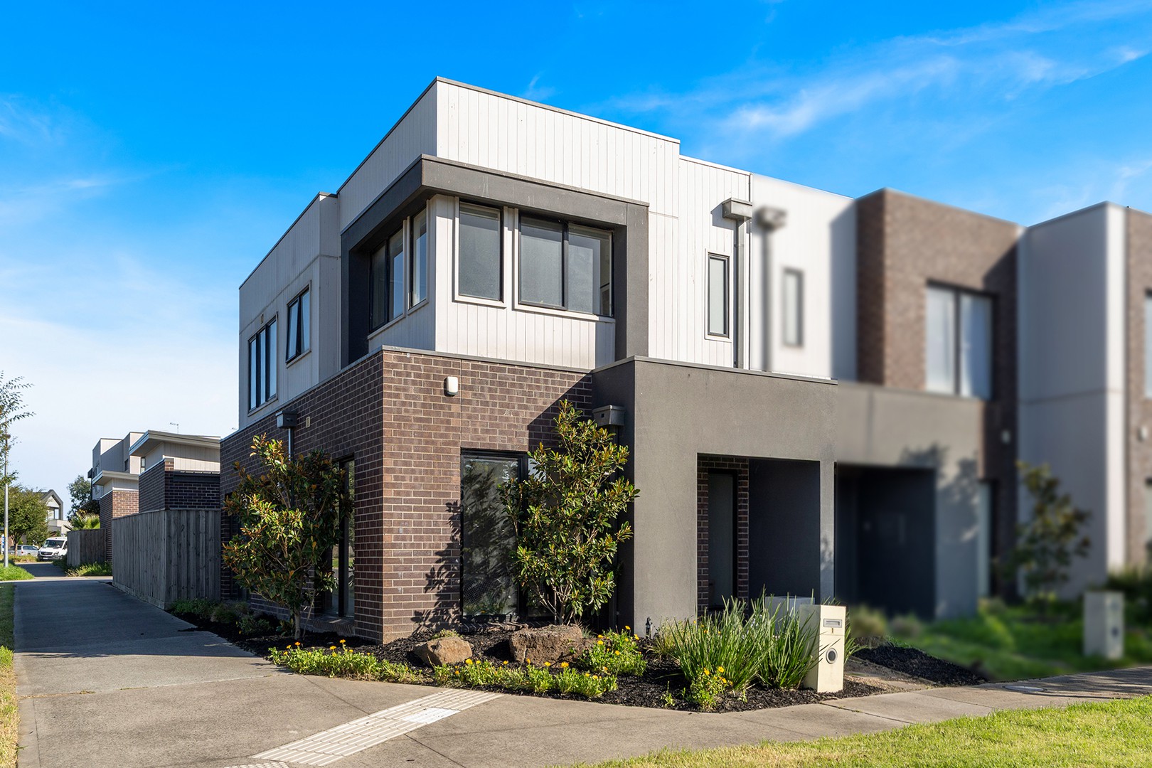 1 Garigal Way, Wollert, VIC 3750 - Thumbnail 2 - 07/04/2026