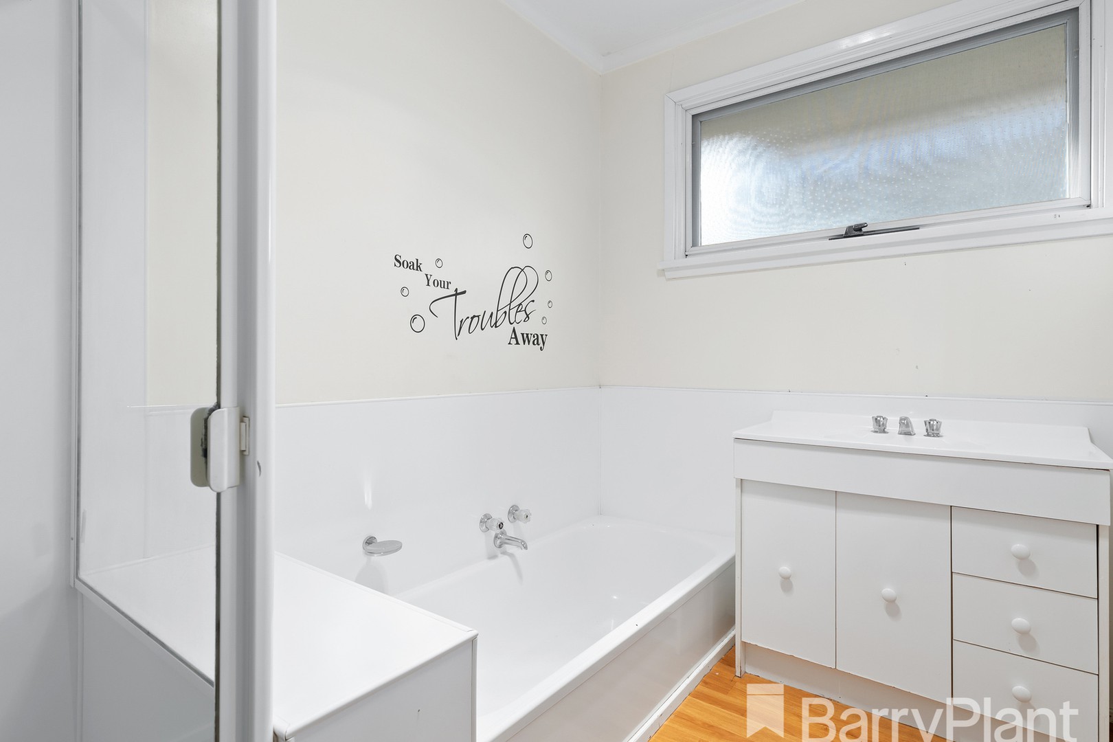 1 Gilbert Street, Wendouree, VIC 3355, Wendouree - Thumbnail 5