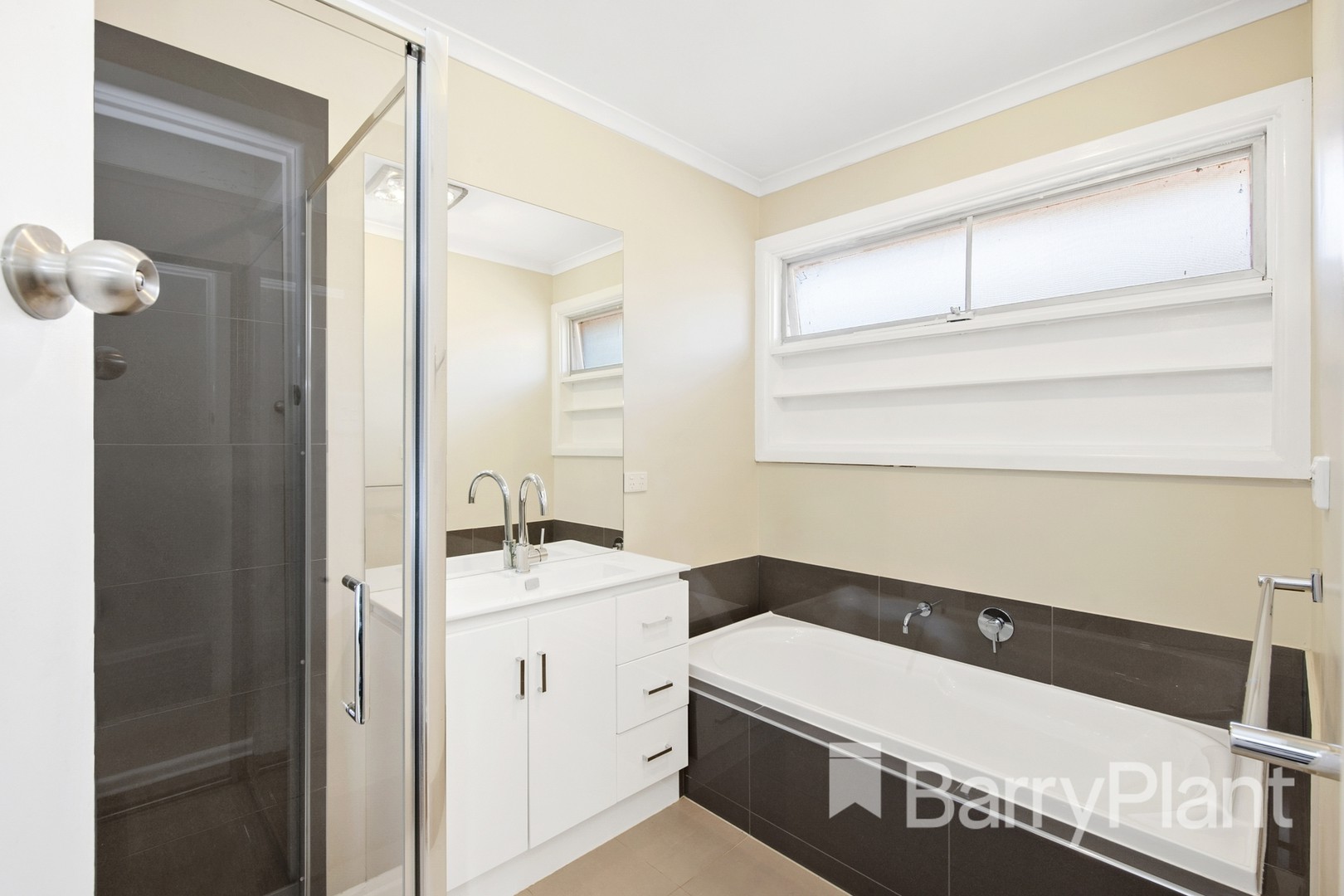 1 Glenda Street, Wendouree, VIC 3355, Wendouree - Thumbnail 7