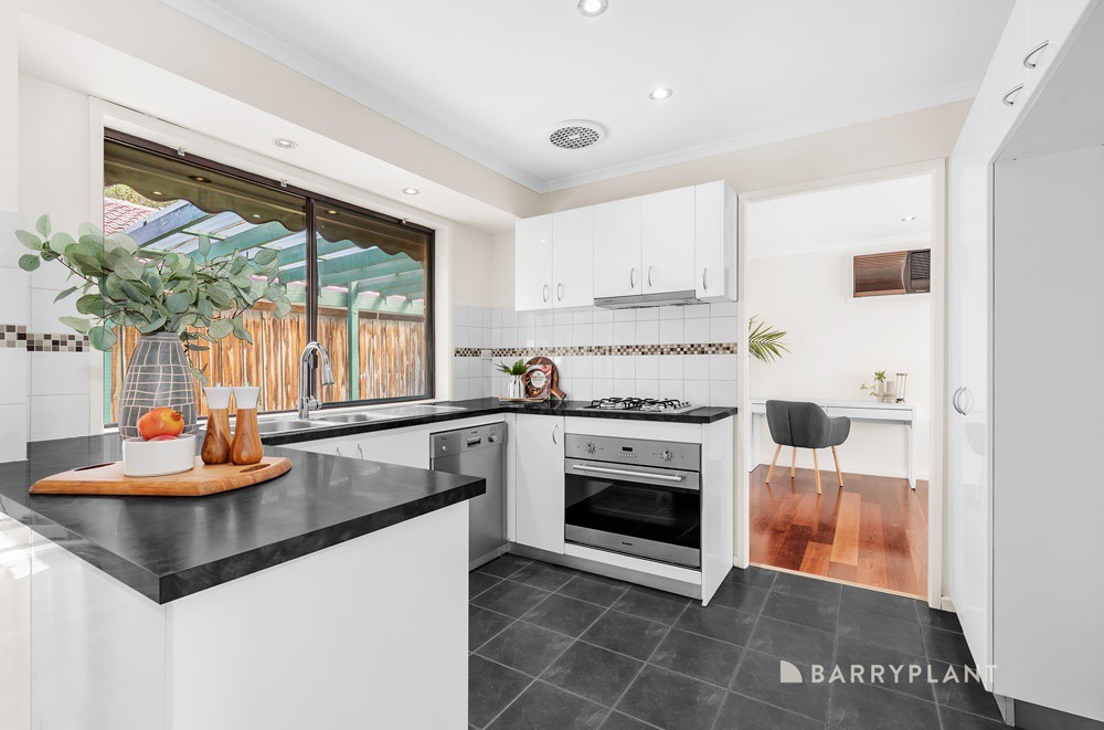 1 Glenlea Court, Mill Park, VIC 3082, Mill Park - Thumbnail 3