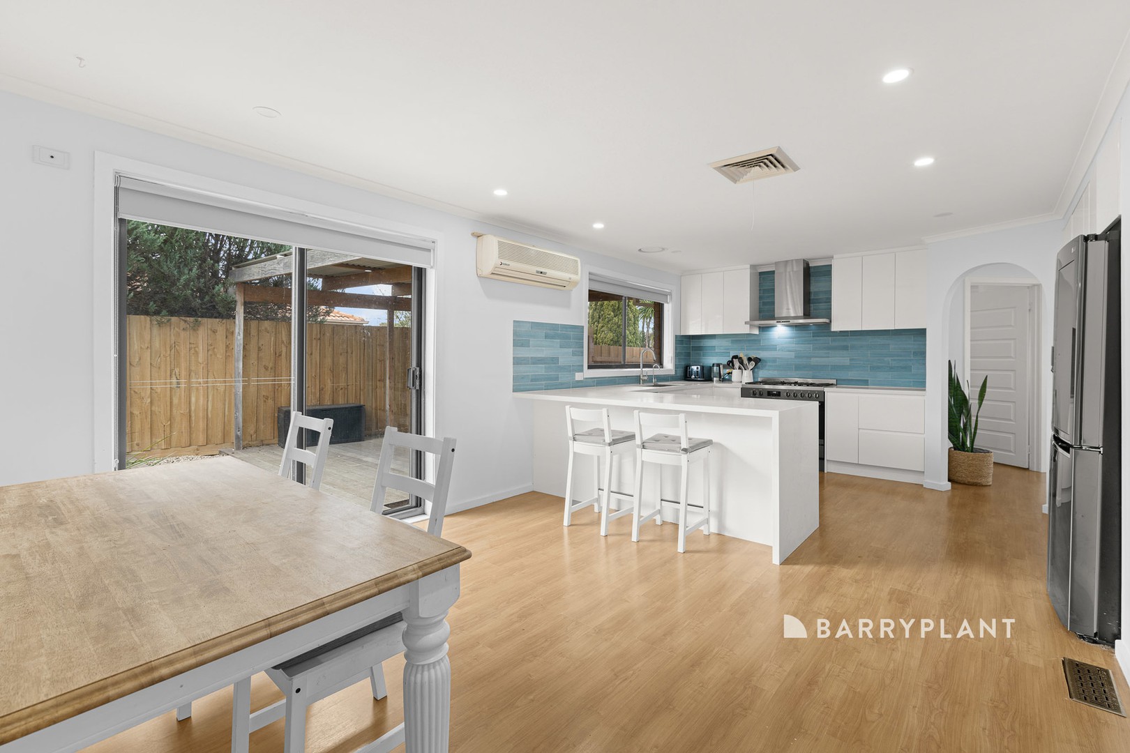 1 Greenacre Crescent, Narre Warren, VIC 3805, Narre Warren - Thumbnail 4