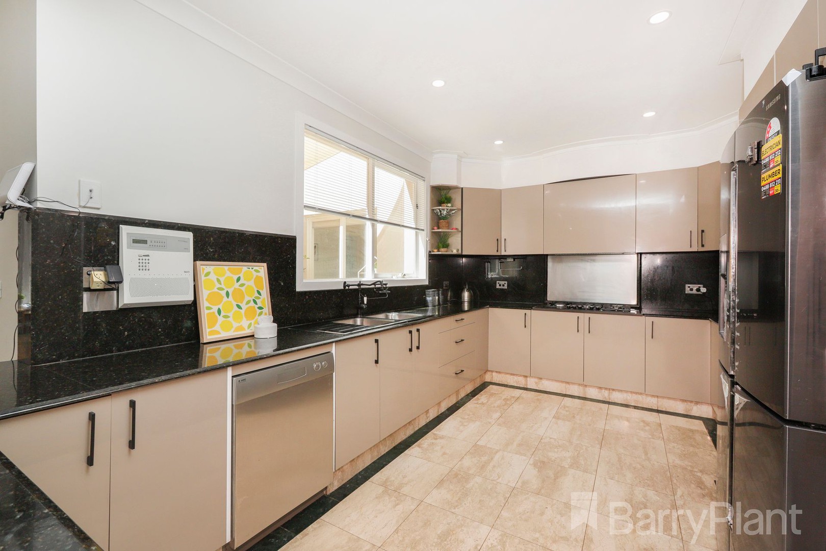 1 Haddington CrescentGreenvale, VIC 3059, Greenvale - Thumbnail 7