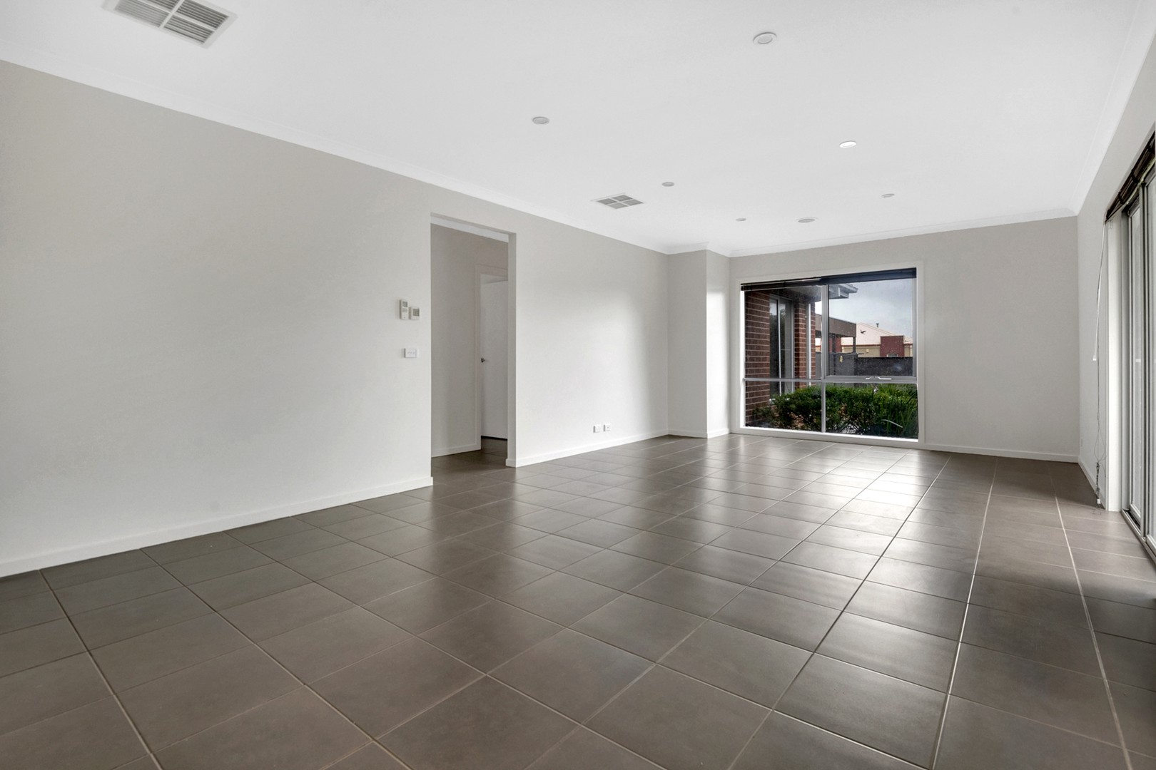 1 Hadley Lane, Craigieburn, VIC 3064, Craigieburn - Thumbnail 4