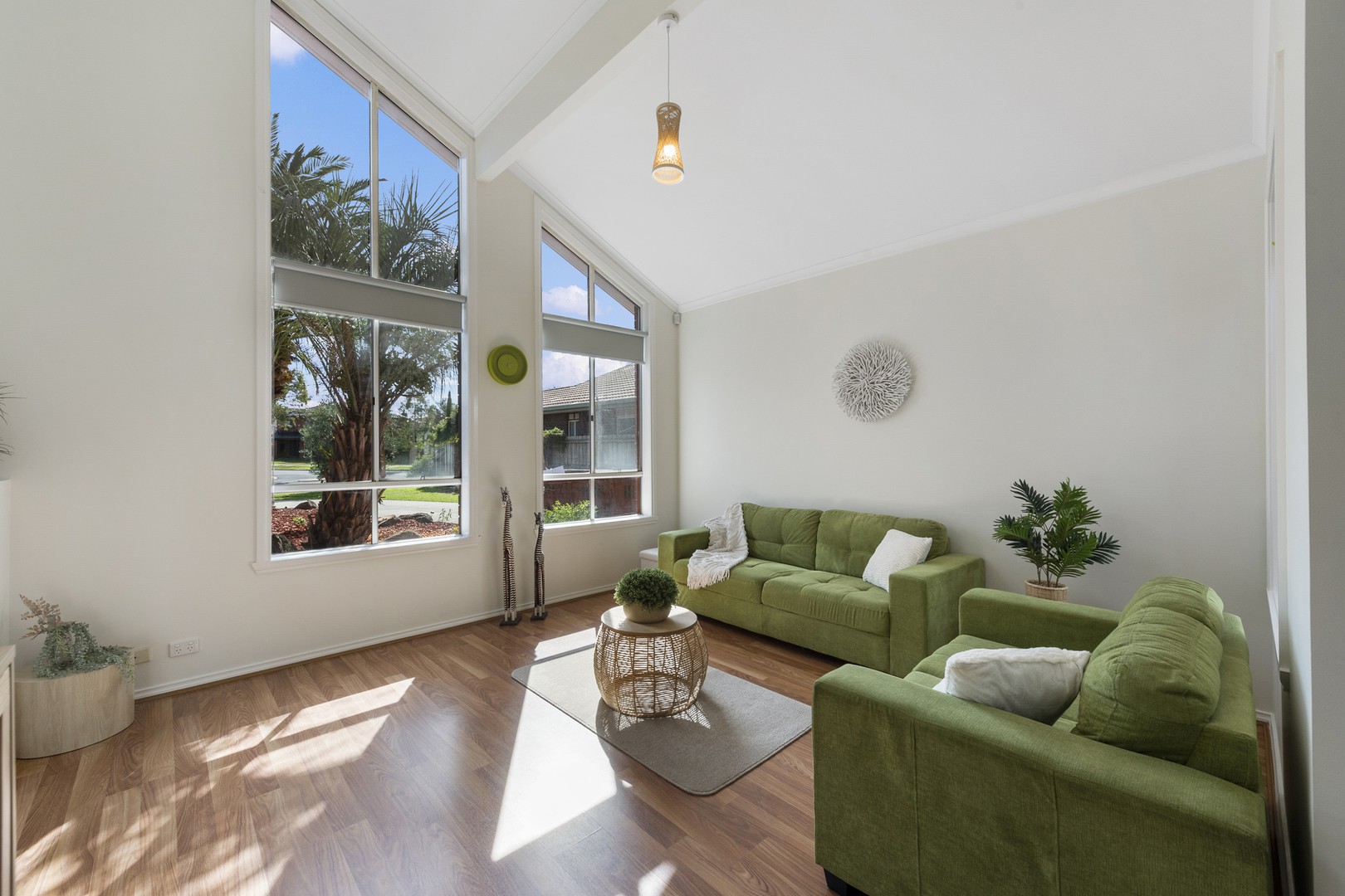 1 Hanslow Way, Taylors Lakes, VIC 3038, Taylors Lakes - Thumbnail 2