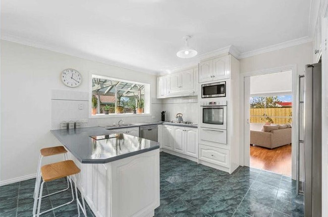 1 Hanslow Way, Taylors Lakes, VIC 3038, Taylors Lakes - Thumbnail 2