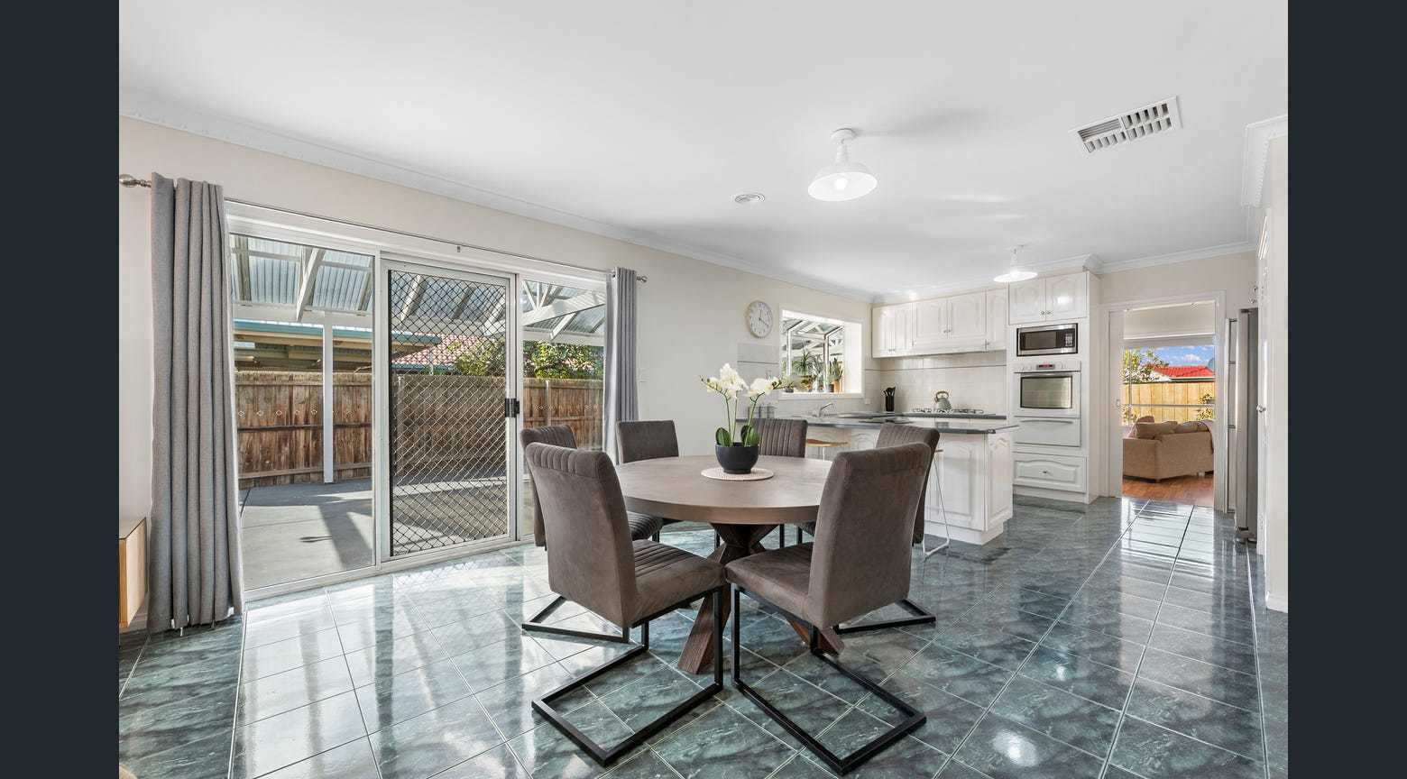 1 Hanslow WayTaylors Lakes, VIC 3038  - Leased, Taylors Lakes - Thumbnail 5