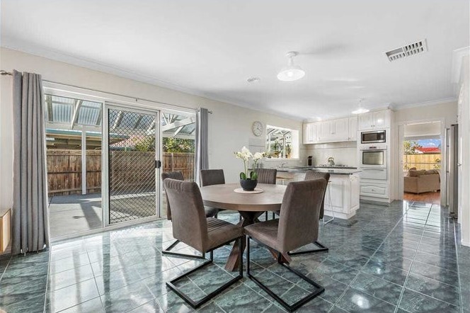 1 Hanslow Way, Taylors Lakes, VIC 3038, Taylors Lakes - Thumbnail 5