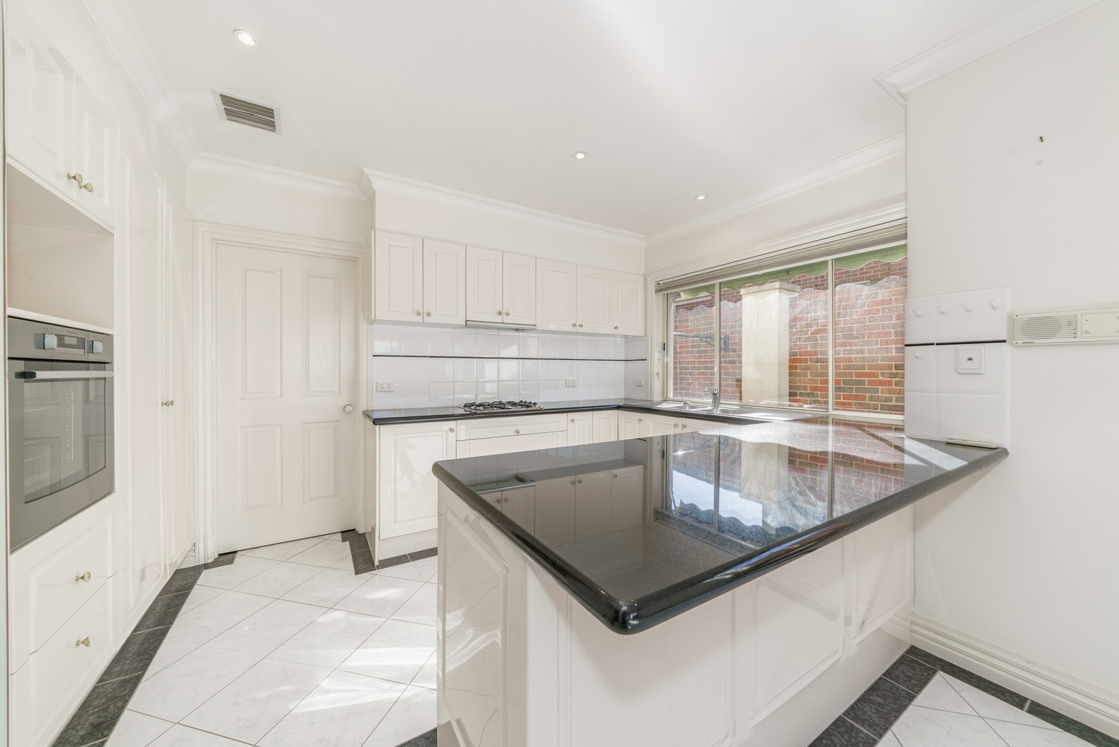 1 Hawk Street, Doncaster East, VIC 3109, Doncaster East - Thumbnail 2