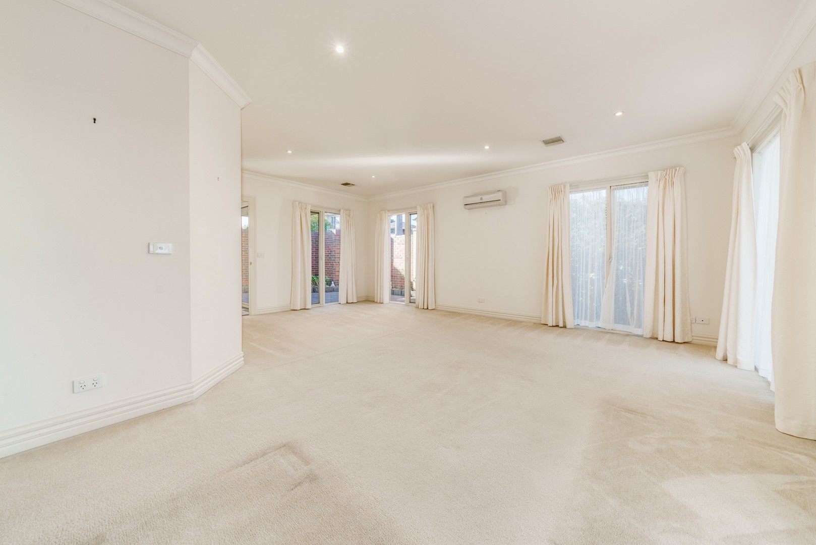 1 Hawk Street, Doncaster East, VIC 3109, Doncaster East - Thumbnail 4